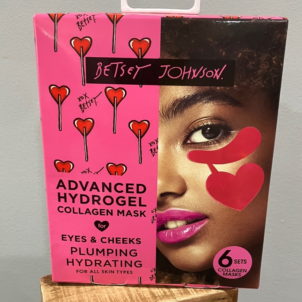 Betsey Johnson Advanced Hydrogel Collagen Masks